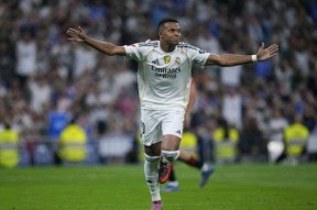 星空sports-DWG教练压力巨大！，姆巴佩遭遇十二持续失利气势如虹延续-星空sports